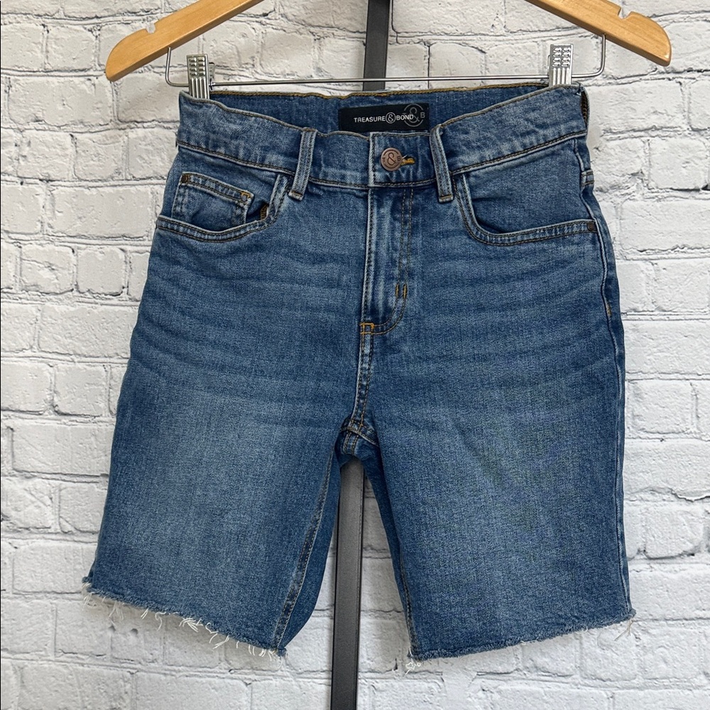Kids size 10 Treasure & Bond Mid-Rise Blue Denim Bermuda Shorts